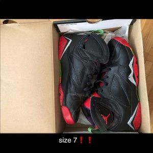 Jordan Shoes - Marvin The Martian 7’s Jordan Shoes - Marvin The Martian 7’s